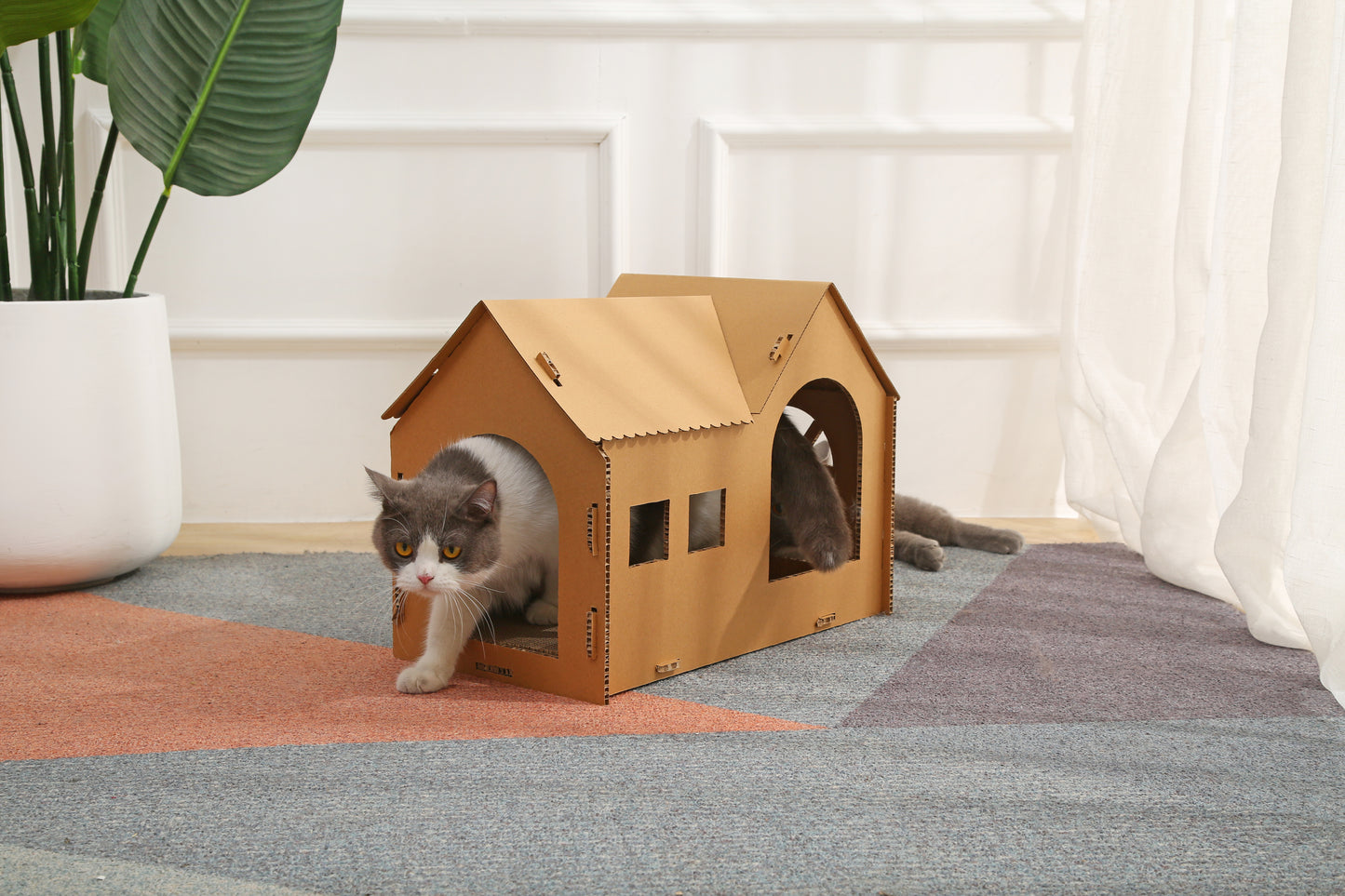 ネコトクラス　キャットハウス　ダンボールハウス（家型爪とぎ）