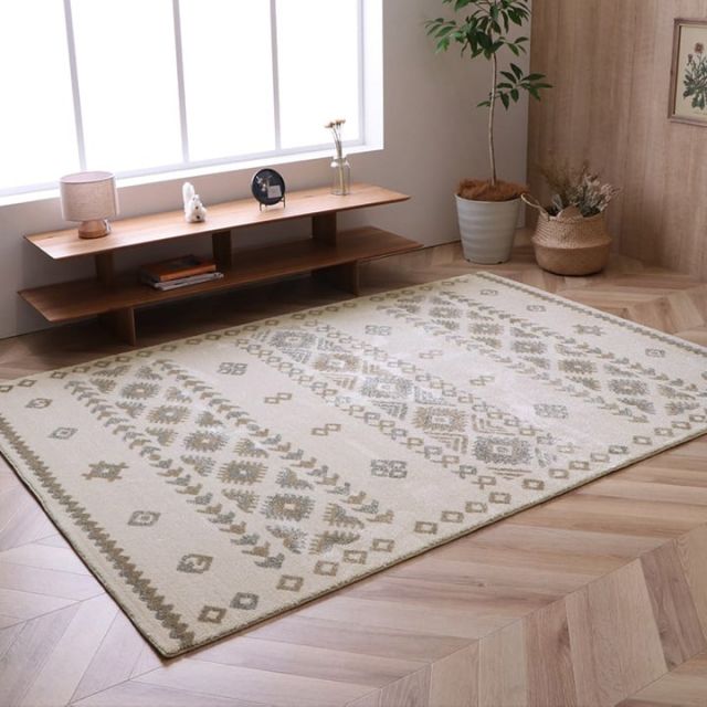 モルドバ製 ウィルトン織り カーペット 柔らかタッチ 約80×140cm