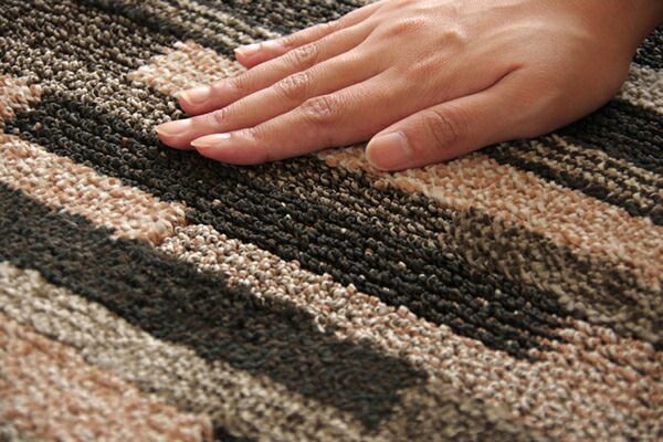 タフト ラグマット/絨毯 1.5畳 ブルー 約130×190cm 日本製 抗菌 防臭 防ダニ 通年使用 ホットカーペット可 〔リビング〕代引NG