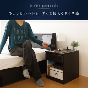 ナイトテーブル サイドテーブル 幅40cm ブラウン 2口 コンセント付き 引き出し付き 木製 日本製 国産 収納家具 収納棚 サイドボード ミニテーブル ベッドサイドテーブル 完成品 玄関渡し代引NG
