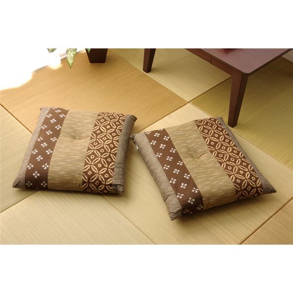 和柄 座布団 ブラウン 2枚組 側サイズ 約55×59cm 製品サイズ 約52×56cm 綿100％ 日本製 ポリ綿 〔リビング 居間 店舗〕代引NG クッション・座布団 クッション