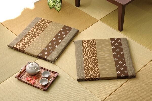 和柄 座布団 エンジ 約55×55cm 2枚組 綿100％ 日本製 絣和柄 座布団 〔リビング 居間 店舗〕代引NG クッション・座布団 クッション