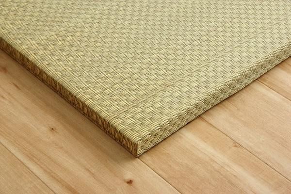 スーパSALE10倍＆4時間限定10％OFF 置き畳 ユニット畳 和室 4層 約70×70×3cm 単品 防炎 軽量 い草 日本製 国産 置きたたみ イ草 畳マット ジョイントマット【代引NG】