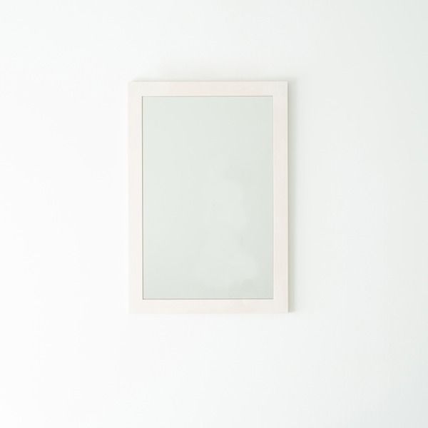 スーパSALE10倍＆4時間限定10％OFF 幅広枠ウォールミラー(55×80)(ホワイト/白) 天然木/姿見鏡/ワイド/高級感/木製/飛散防止加工/壁掛け/北欧風/ヴィンテージ/日本製/完成品/NK-33