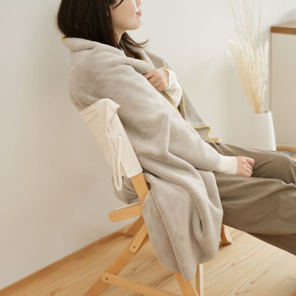 スーパSALE10倍＆4時間限定10％OFF ハーフケット 約100×140cm ダークグレー ステッチ 吸湿発熱機能 もこもこあったか ブランケット リビング インテリア雑貨