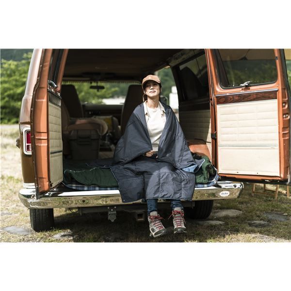スーパSALE10倍＆4時間限定10％OFF ハーフケット 約100×140cm ネイビー 吸湿発熱 撥水 抗菌 防臭 防ダニ コンパクト収納 超軽量 カポック綿 あったか アウトドア