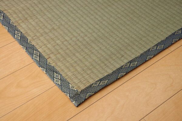 日本製 い草 上敷き/ラグマット 糸引織 本間8畳 約382×382cm 抗菌 防臭 調湿機能付き 湯沢 〔リビング〕代引NG