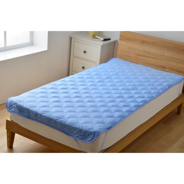 最強冷感敷きパッド  シングル 接触冷感＆裏面メッシュ ひんやり敷パッド シングルサイズ 100ｘ200cm