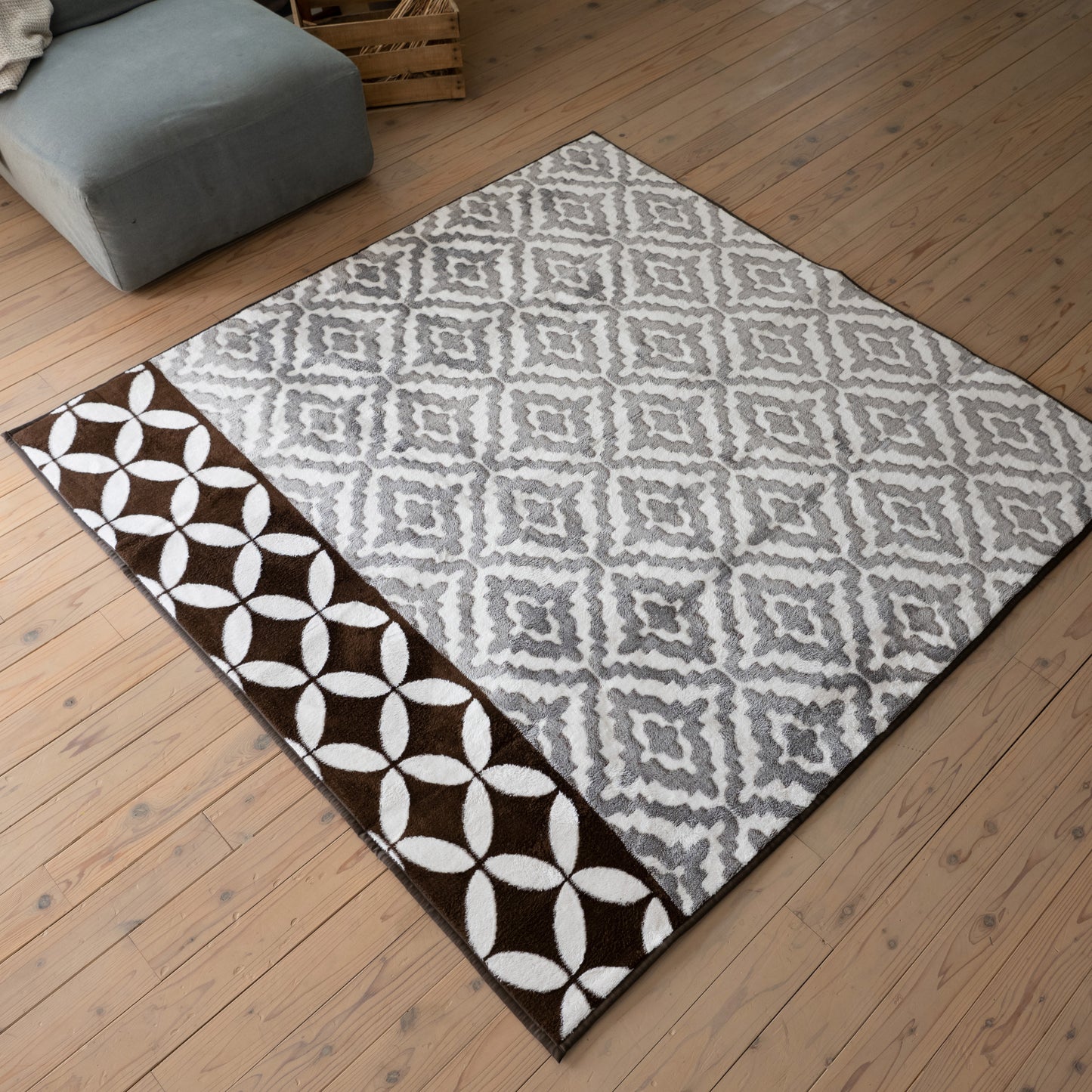 北欧デザインモロッカン柄　ジャガード織ボリューム洗えるラグ  床暖　ホットカーペット対応