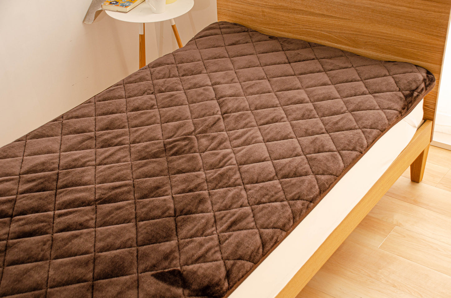 定番のやわらか高密度マイクロファイバーで作った敷きパッド  シングル | セミダブル | ダブル | クイーン | キング | ワイドキング